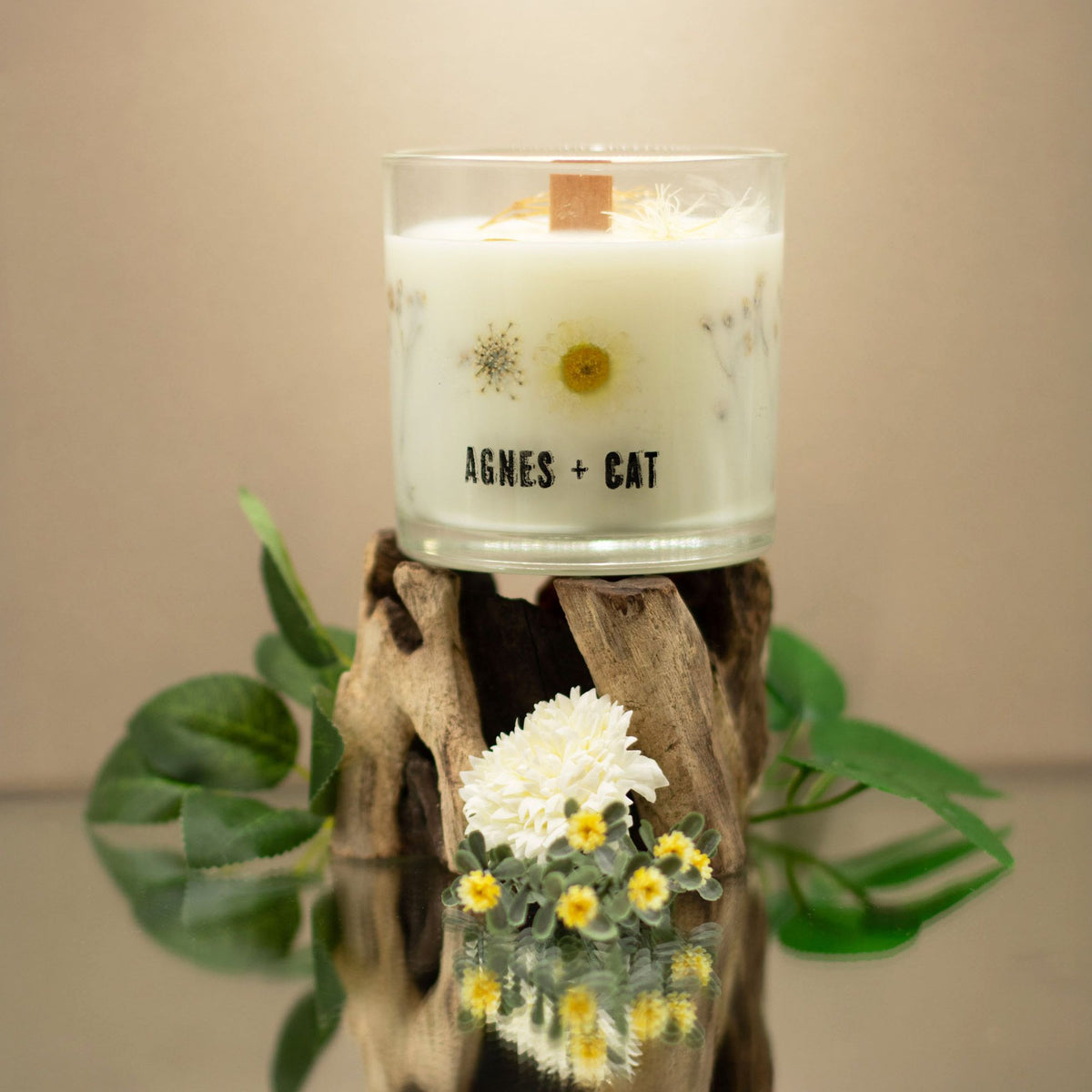 Agnes + Cat Botanical Soy Wax Candle - Windermere - product view 4